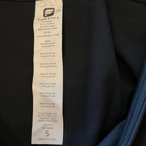 FABLETICS Ingrid Capri II Black Reflective NWOT - Picture 11 of 12